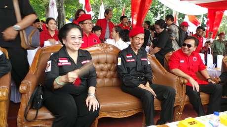 Apakah Jokowi Kacungnya Megawati?