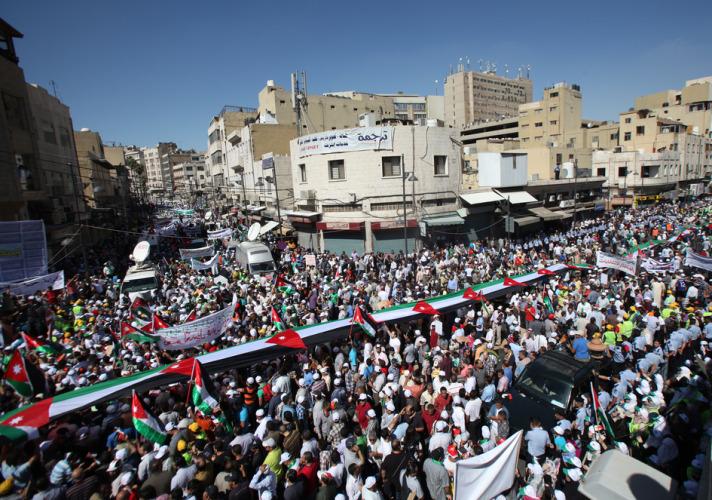 Ribuan Demonstran Jordania Menuntut Pemutusan Hubungan Dengan Israel