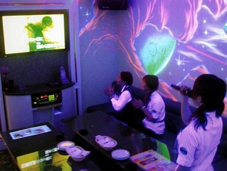 Tutup Tempat Karaoke yang Dijadikan Tempat Transaksi Seksual!