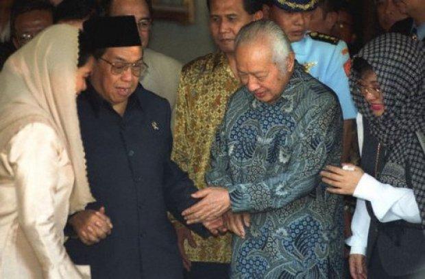 Mantan Presiden Soeharto dan Abdurrahman Wahid Pahlawan Nasional?