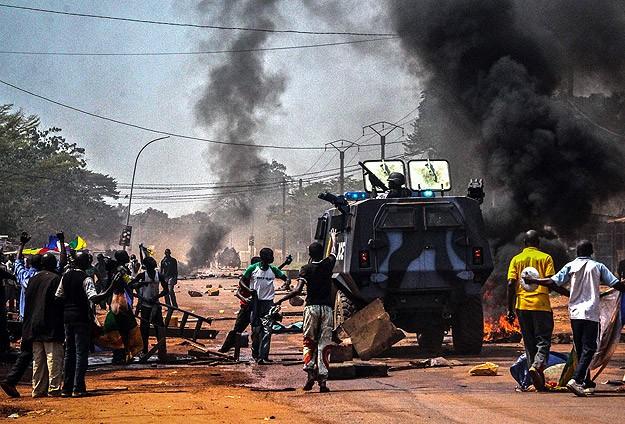 Milisi Kristen Membakar Masjid dan Menggantung Muslim di Bangui