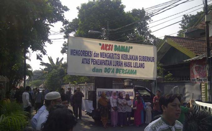 Wahai Jokowi-Ahok, Datangkan Lurah Muslim dari 