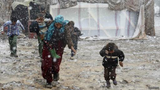 Musim Dingin Mengancam Para Pengungsi Suriah, dan Kemenangan Mujahidin