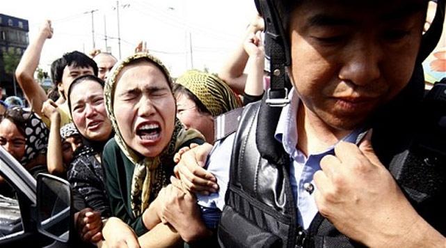 Cina Tak Pernah Memberikan Hak Hidup Muslim Uyghur