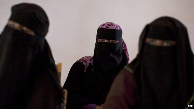 Al-Shabaab Tangkap dan Nasihati 100 Wanita yang Langgar Aturan Berpakaian Islami