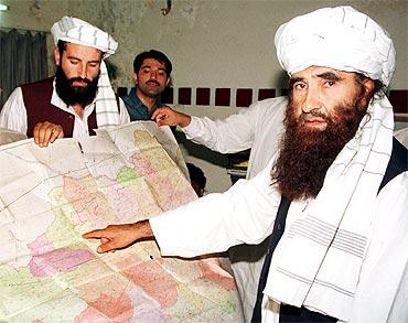 Pemimpin Senior dan Penyandang Dana Mujahidin Jaringan Haqqani Ditembak Mati di Pakistan