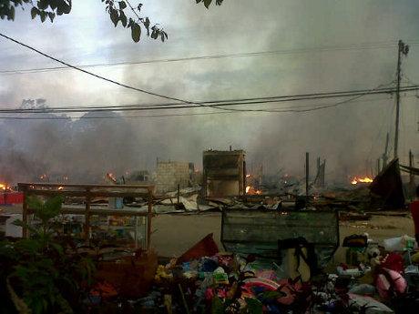 400 Kios Pasar Ludes Dibakar, Gara-gara Tidak Melayani Pengisian BBM?