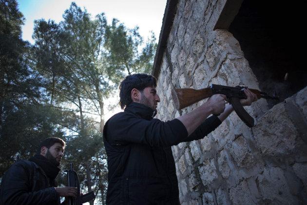 AS Tangguhkan Bantuan Senjata untuk Pejuang FSA di Utara Suriah