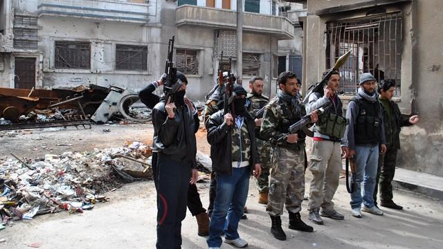 Pejuang Oposisi Suriah Ancam Serang Dua Desa Syi'ah Pendukung Assad