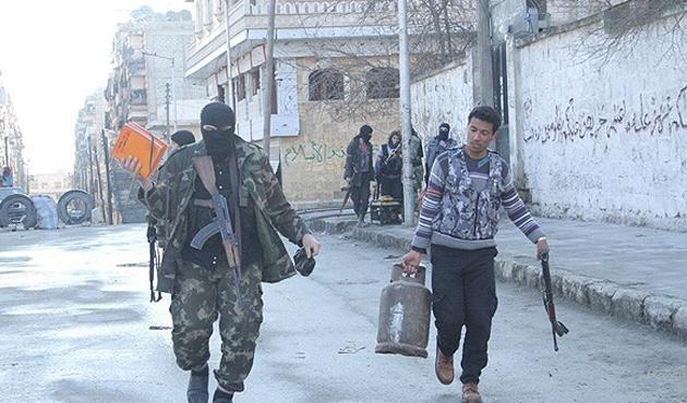 ISIS Tarik Mundur Seluruh Pasukannya dari Kota Idlib dan Latakia