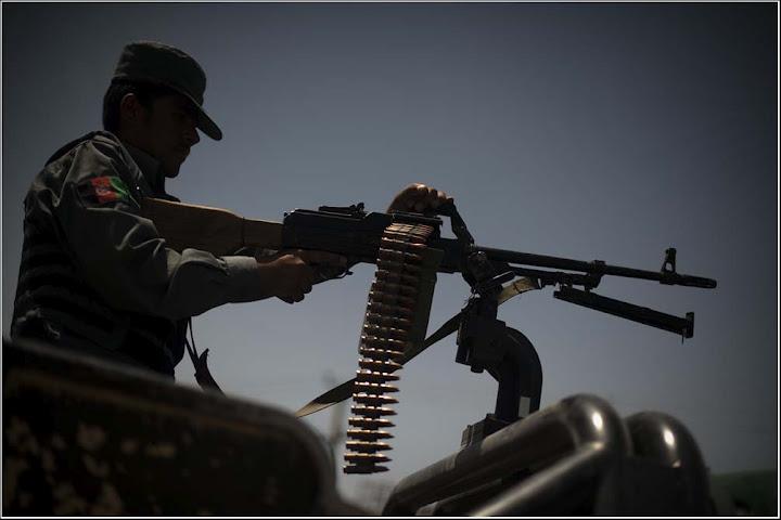 Polisi Afghanistan Tembak Mati 4 Rekan Mereka di Helmand