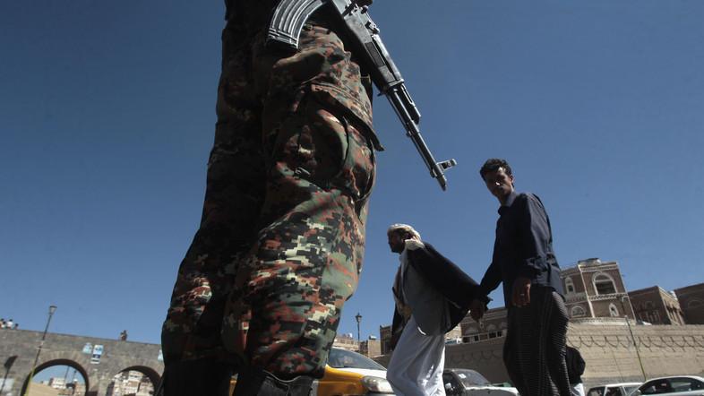 Al-Qaidah Serang Pangkalan Militer Yaman di Abyan, Tewaskan 2 Tentara