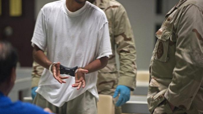 Tim Medis Paksa Makan Seperempat Tahanan Guantanamo yang Mogok Makan