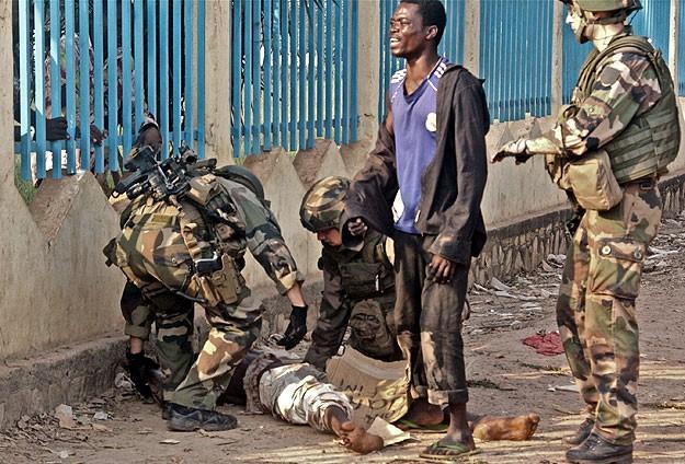 Menteri CAR: Prancis Persenjatai Milisi Kristen Anti Balaka