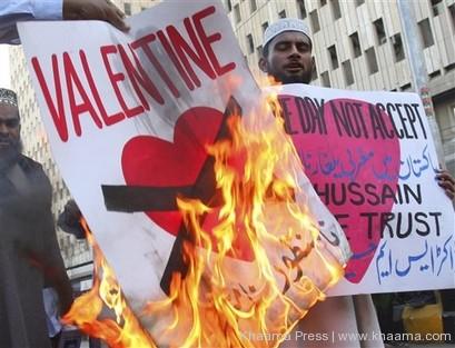 Warga Pakistan Berdemo Kecam Perayaan Hari Valentine
