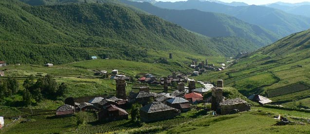 lembah pegunungan kaukasia