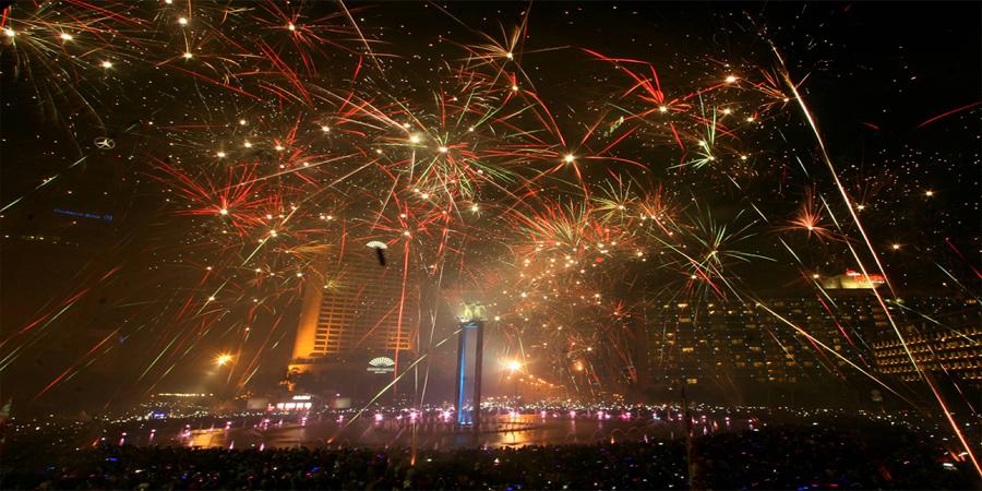 Perayaan Tahun Baru: Yang Dipuja Yang Menuai Durja