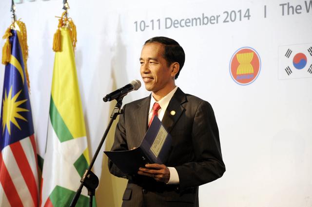 Sebut Nilai Rupiah Akan Kembali Naik, Jokowi Hanya Mimpi