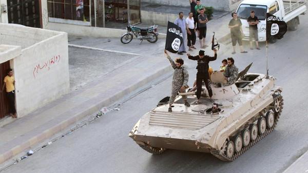 ISIS Menguasai Markas Besar Tentara Suriah, dan Amerika Menyerang Mosul