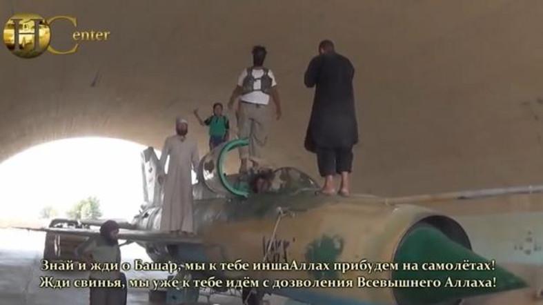 ISIS Menggunakan Jet Tempur Dalam Perang di Suriah dan Irak