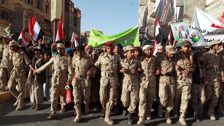 Negara-Negara Arab dan Teluk Sudah Terlambat Menghadapi Syi'ah di Yaman?   