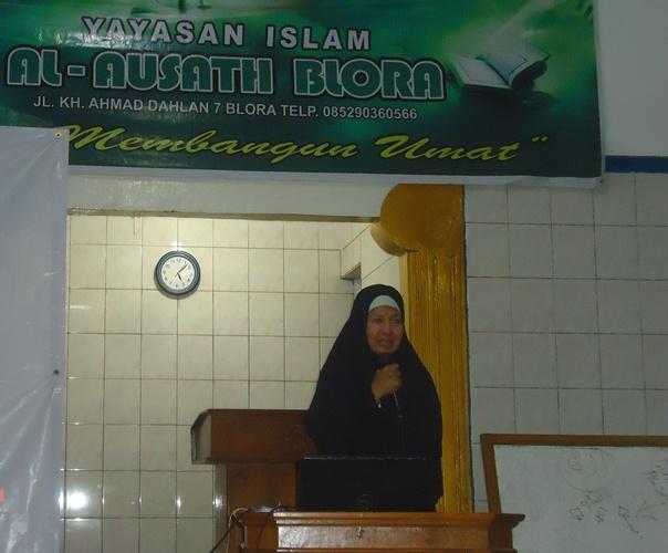 Ustadzah Wiwin Bonaty: Setelah Saya Masuk Islam, Saya Ikut Ngaji 14 Kali dalam Satu Pekan