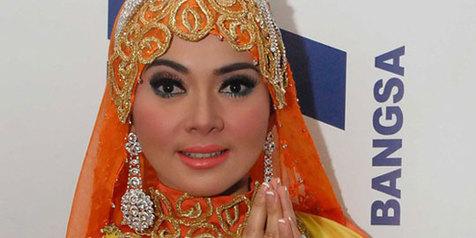 Syahrini Disembah, Lucu-Lucuan yang Tak Lucu