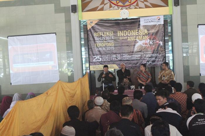 Mengapa Jokowi dan Polri Sangat Percaya Diri Menangkap Pimpinan KPK?