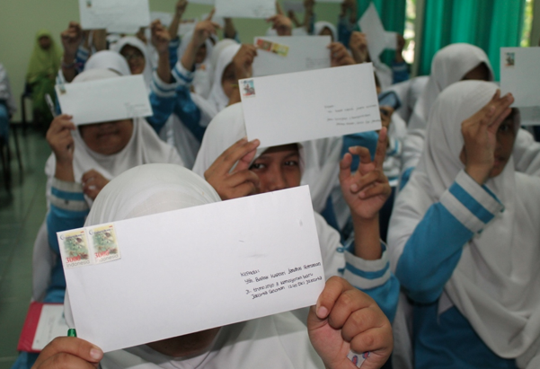 Tulis Surat Cinta kepada Pak SBY dan Kapolri di Hari Hijab Internasional