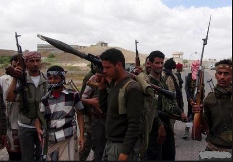 Milisi Pro-Hadi Kepung Pemberotank Syi'ah Houtsi di Pangkalan Al-Annad