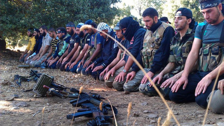 Mujahidin Suriah Siap Serang Libanon Lewat Arsal