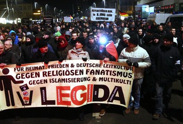 Pejabat: Islamophobia dan Anti Semitisme Meningkat di Seluruh Eropa