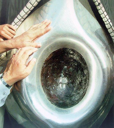 Ketika Hajar Aswad di Ujung Jari