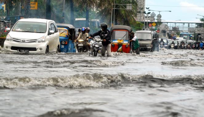 BMKG Hari Ini Hujan Lebih Besar, 90 Titik Jakarta Terendam, 9.000 Mengungsi 