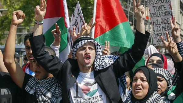 Ribuan Demonstran di Paris Menentang Kejahatan Zionis-Israel di Gaza