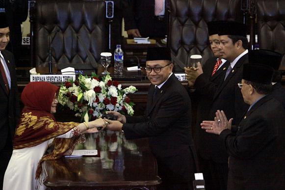 Koalisi  Indonesia Hebat = Koalisi Indonesia Bangkrut, Prabowo Tokoh Negarawan