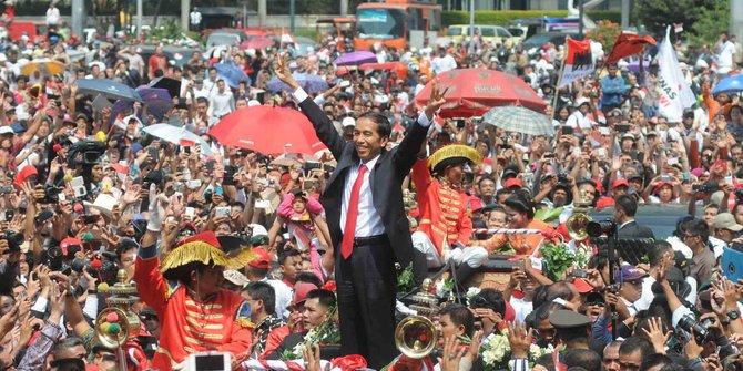 Jokowi Menipu Rakyat Dengan Hebohisme dan Kepalsuan