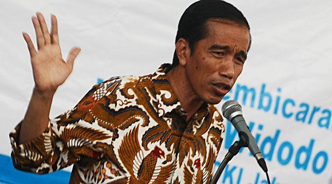 3 Agenda Ilegal Jokowi: Proyek Kartu Sakti, Menaikkan Harga BBM dan Melantik Ahok Jadi Gubernur