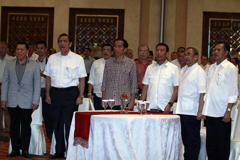 Pendukung Jokowi Menentang Pengangkatan Hendropriyono
