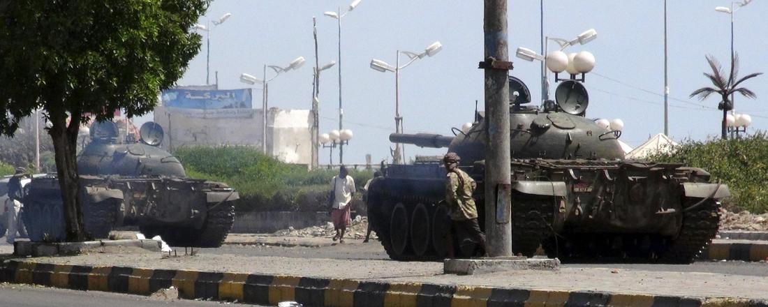 Yaman : Ramai-Ramai Meninggalkan Syi'ah Houthi dan Mendukung Hadi