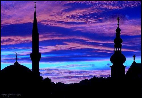 Nasrani dan Islam: Agama Misi  yang Terus Bertanding