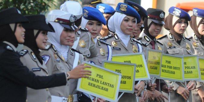 Alhamdulillah, Akhirnya Jilbab untuk Polwan Secara Resmi Disahkan Kapolri