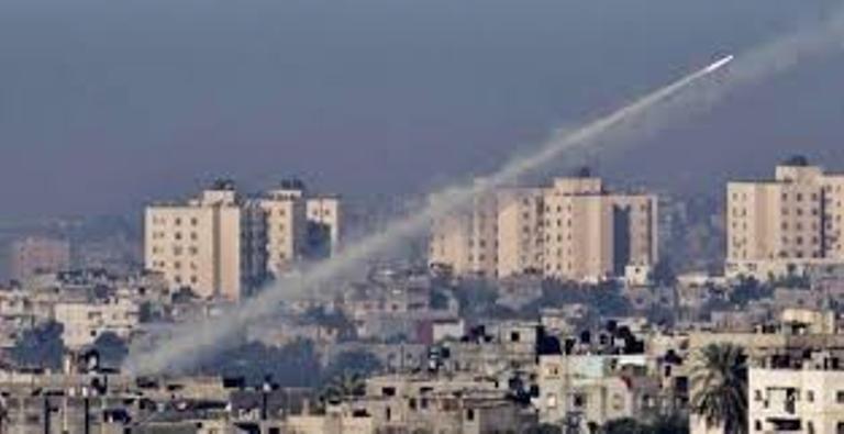 Serangan Balasan Mujahidin Al Qossam atas Kekejian Israel