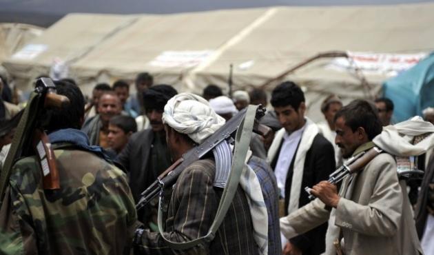 Pasukan Yaman dan Drone AS Bantu Gerak Maju Pemberontak Syi'ah Houthi di Al-Bayda