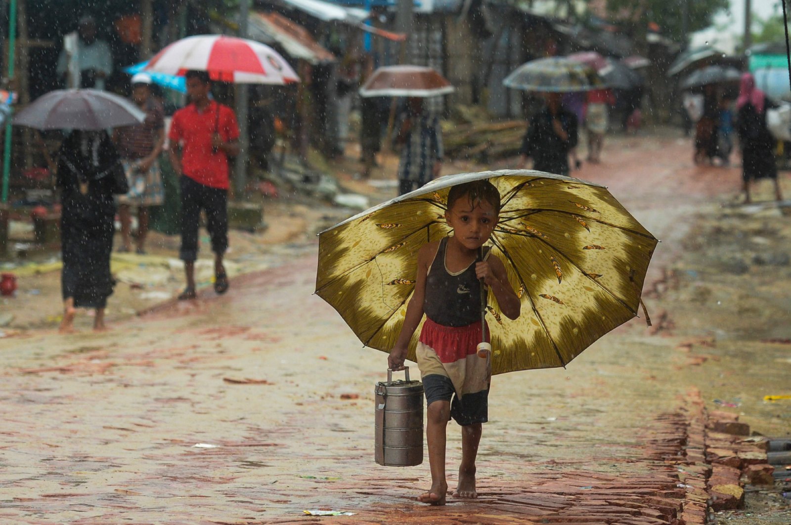 Bangladesh Laporkan Kematian Pertama Akibat COVID-19 di Kamp Pengungsi Rohingya 