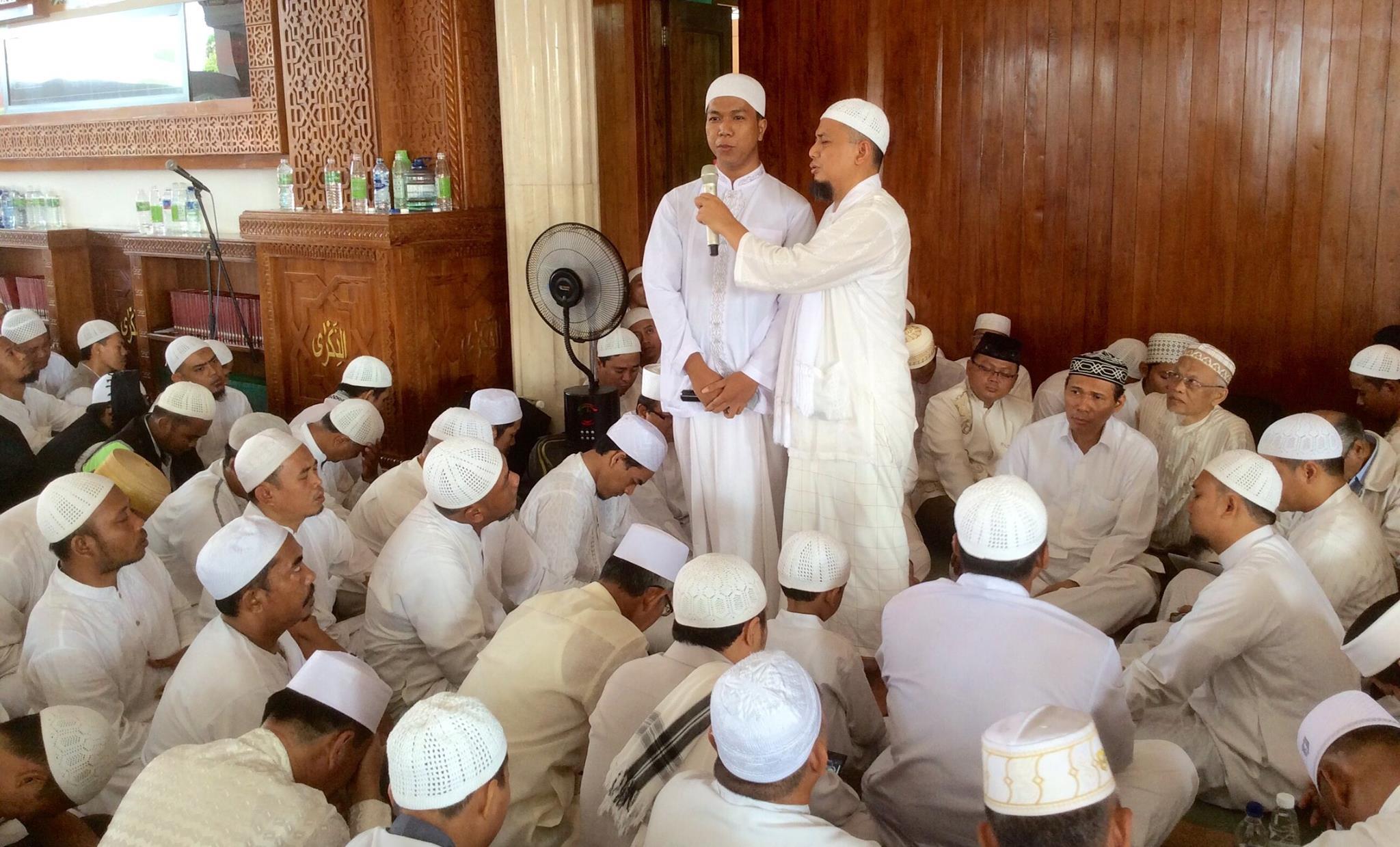 Az-Zikra Bergemuruh, Ustadz Arifin Ilham Harap Keindahan Islam Hiasi Hati Umat