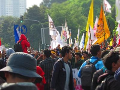 Dianggap Bodohi & Bohongi Rakyat, Mahasiswa Ajak Rakyat Turunkan Jokowi