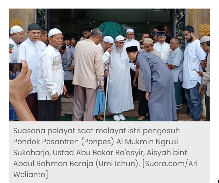 Ribuan Pelayat Iringi Pemakaman Umi Ichun, Istri Abu Bakar Ba’asyir: Sosok Ibu Tangguh Penjaga Kelua