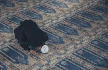 Tata Cara Jamak Qashar Maghrib–Isya Saat Safar