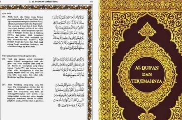 Menyentuh Al-Qur'an Terjemah Harus Suci & Menutup Aurat?